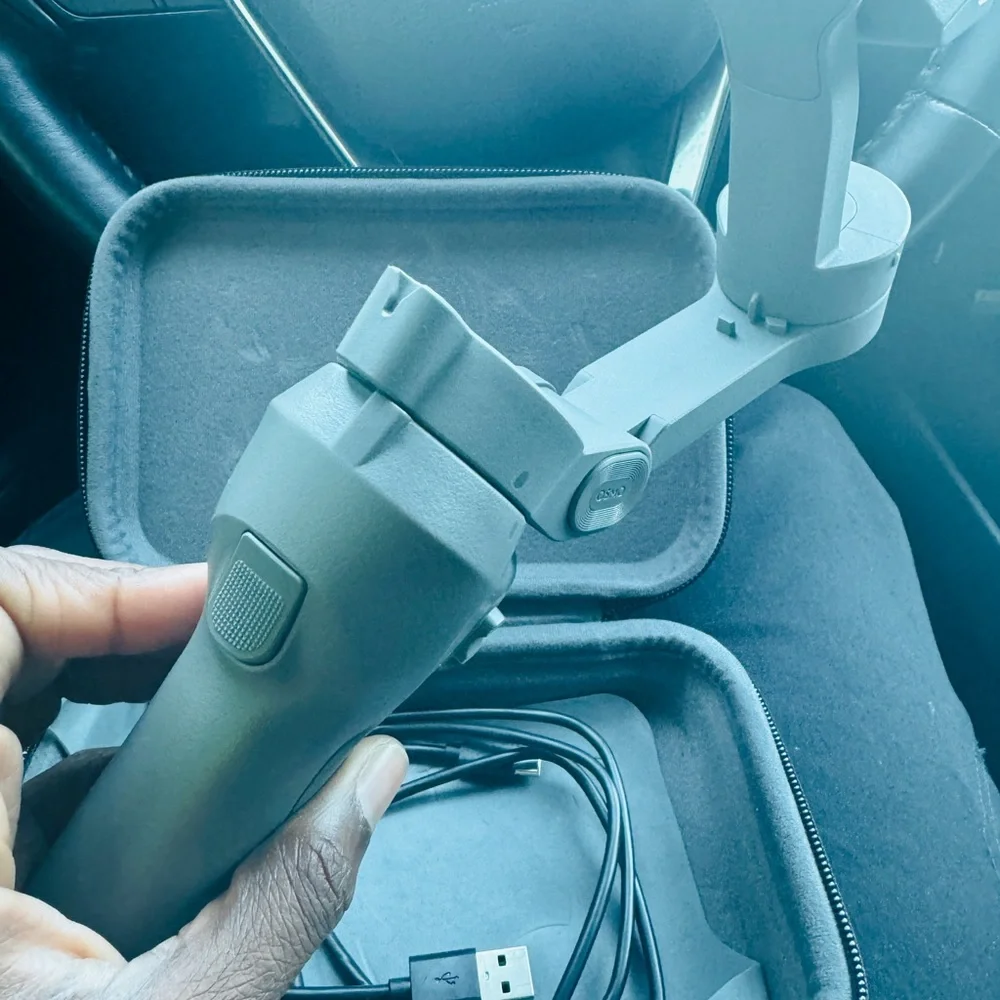 DJI OSMO SMARTPHONE STABILIZER GIMBAL